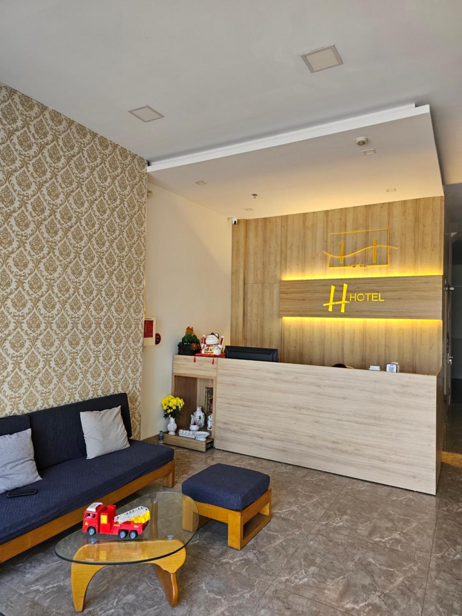 H Hotel Quy Nhon Bagian luar foto